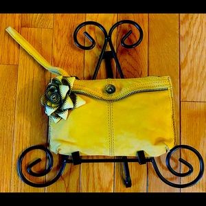 GAP SMALL ZIP CLUTCH WITH ZIPPER FLOWER